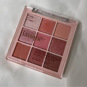 Dasique Eyeshadow Palette